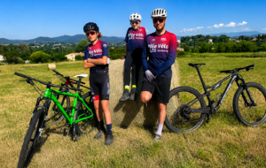 ☀️🚴‍♂️ Nos nouvelles tenues sont arrivées avec le soleil ! 🚴‍♀️☀️